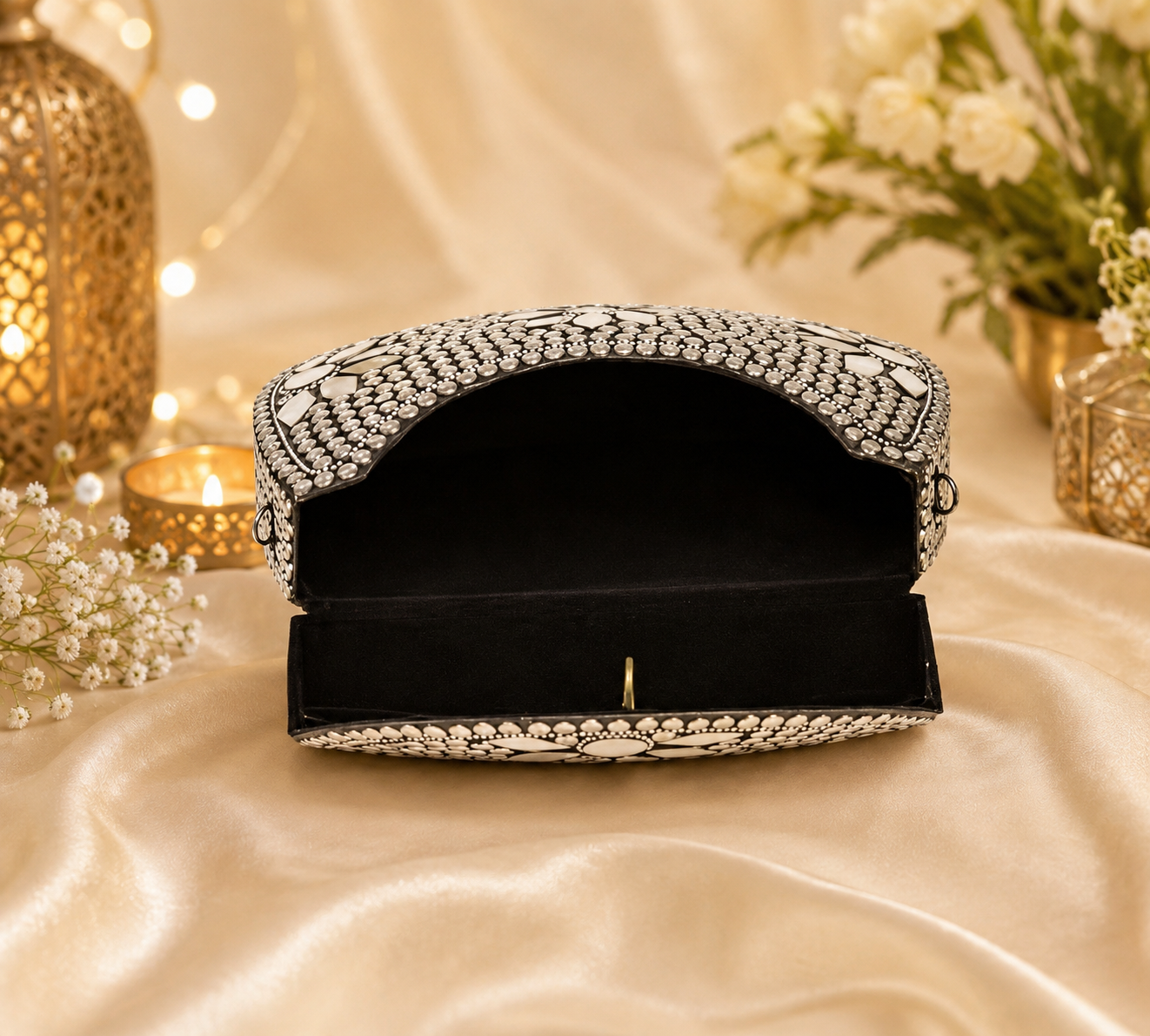 Handmade Metal Clutch/Bag with chain- Modern Evening Style Chain Hanging Metal Purse - Image 3
